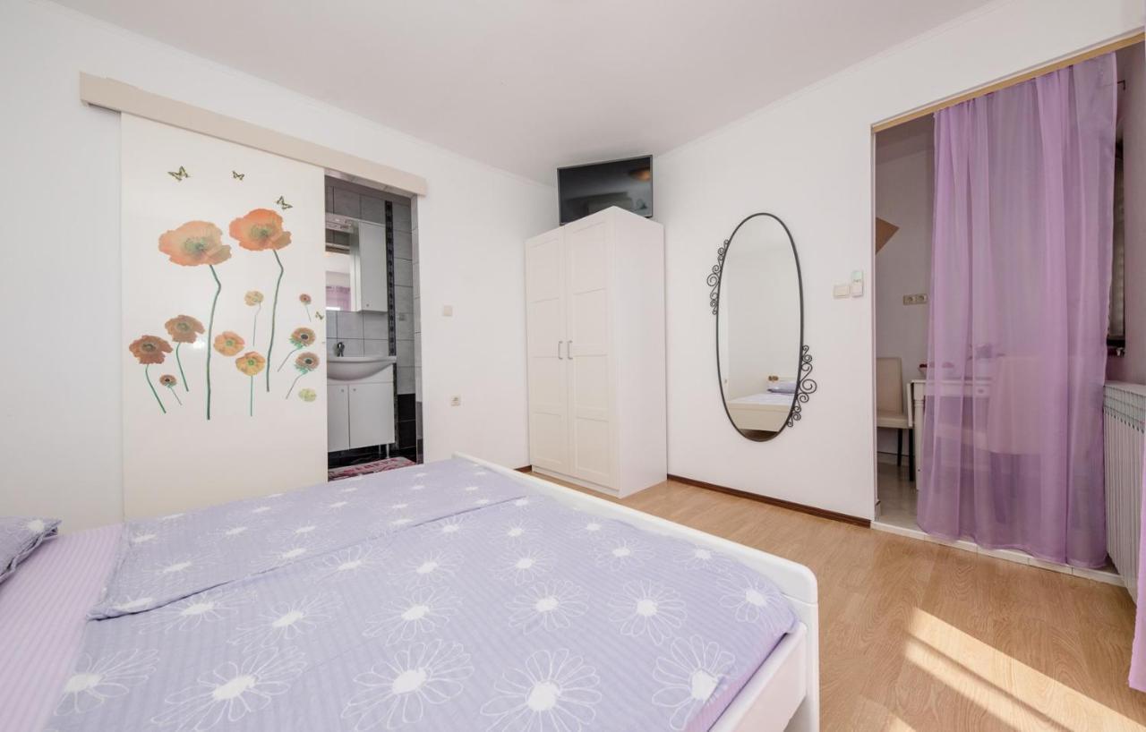 Apartments Makaus Supetarska Draga Eksteriør billede