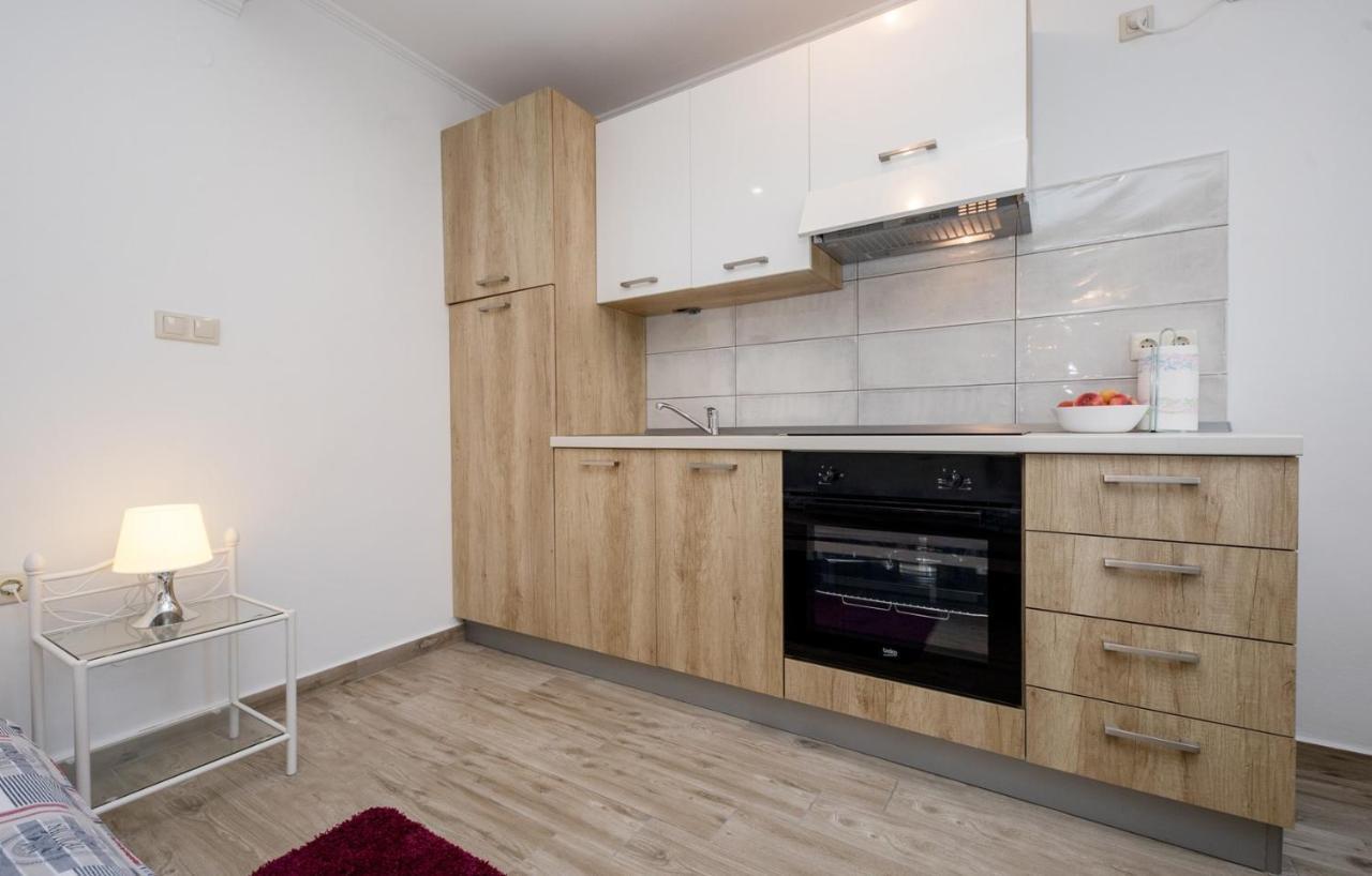 Apartments Makaus Supetarska Draga Eksteriør billede